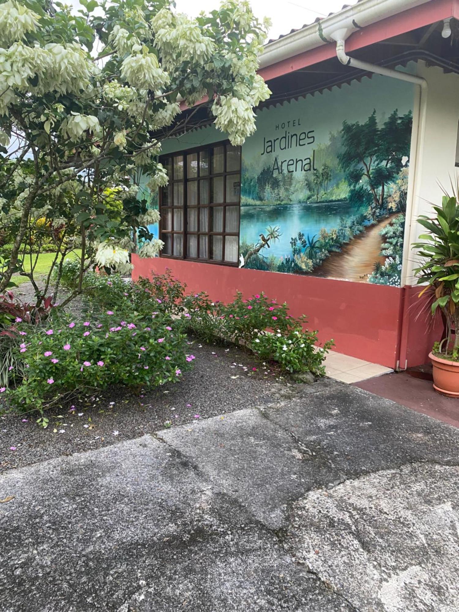 Befox Adventure Hotel La Fortuna Exterior photo