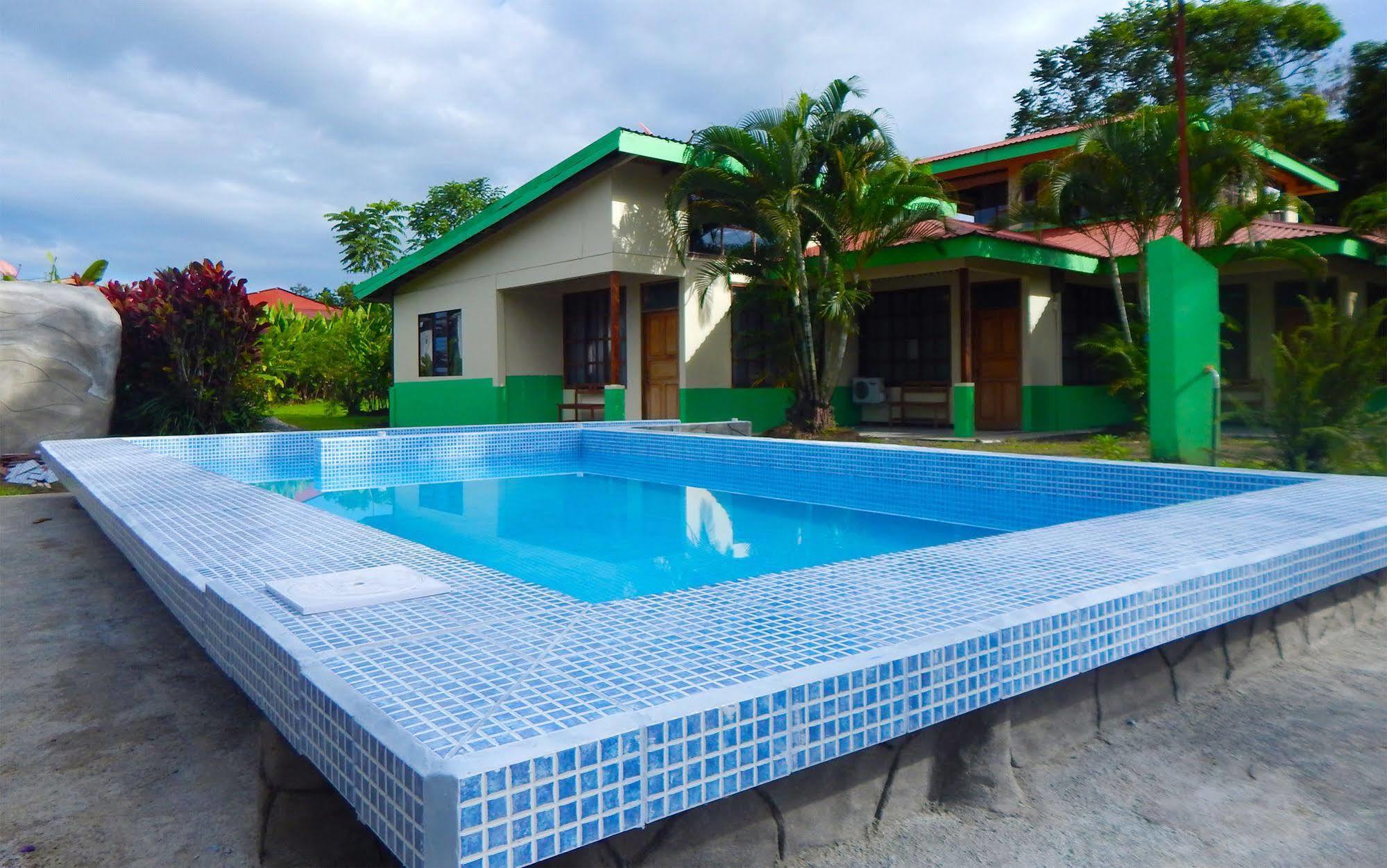 Befox Adventure Hotel La Fortuna Exterior photo